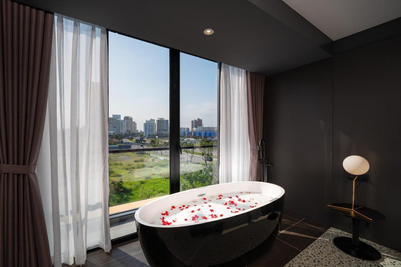 M92 Boutique Da Nang Beach Hotel Exterior photo
